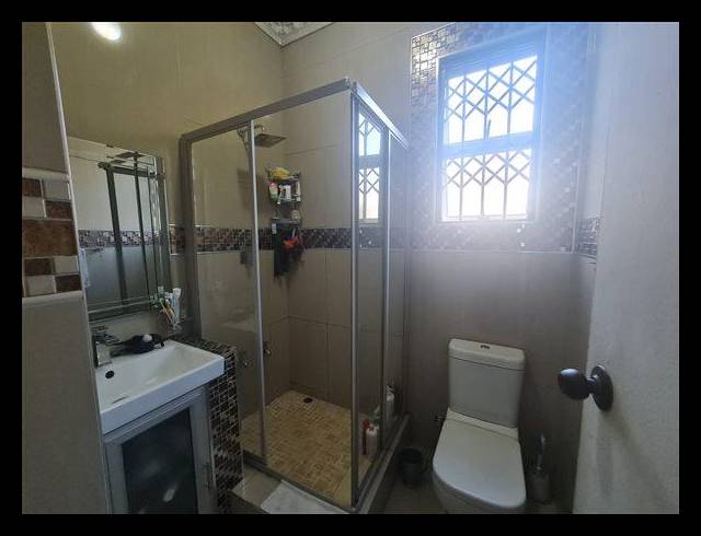 3 BEDROOM HOUSE FOR SALE IN GROVE END